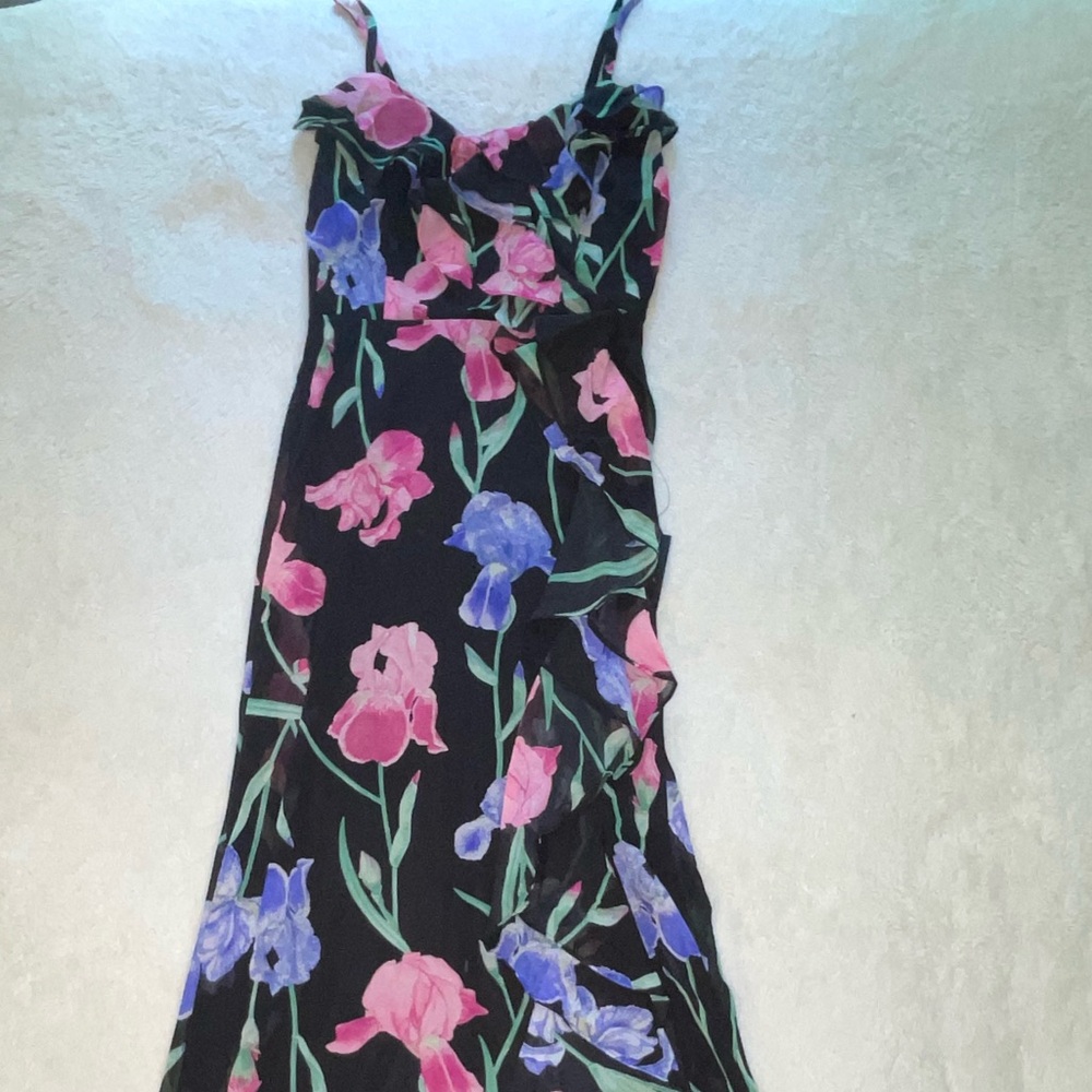 Lulu’s Elegant Bliss Black Dark Floral‎ Print Ruffled Sleeveless Maxi Dress - Picture 3 of 10